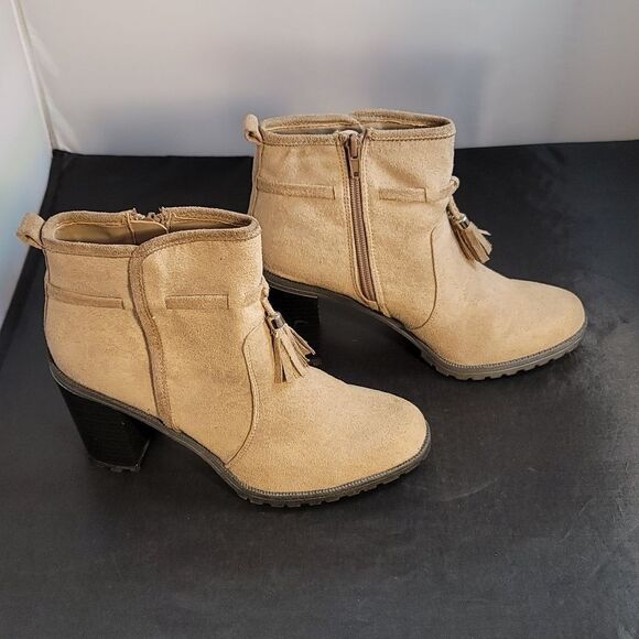 JACLYN SMITH RUBI SUEDE TASSELS DETAIL ANKLE BOOTS - Picture 6 of 16